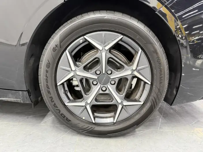 Lynk & Co 10 EM-P 2025 Model 120 4WD Ultra H5 – фото 9