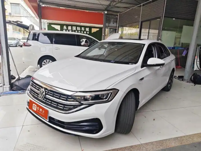Volkswagen Sagitar 2024 Model 300TSI DSG Flying Version – фото 1