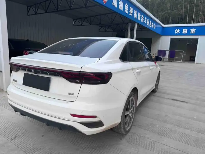 Geely Emgrand 2022 Model No. 4 Gen 1.5L CVT Noble Model – фото 6
