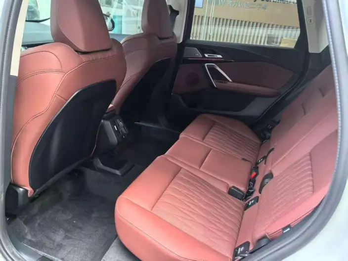 BMW X1 2026 Model sDrive25Li X Design Set – фото 10