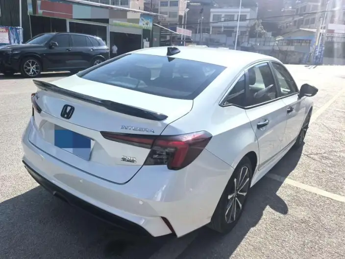 Model Ge 2023 Model 240TURBO CVT Deluxe Edition – фото 6