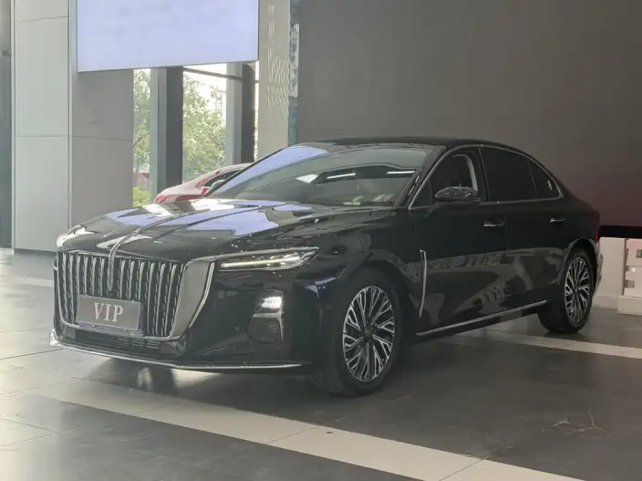 Hongqi H5 2025 Model 2.0T Automatic Flag Enjoy Edition