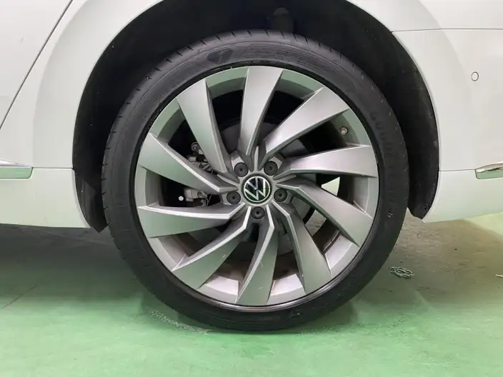 Volkswagen CC 2024 Model 380TSI Eye-catching version – фото 9