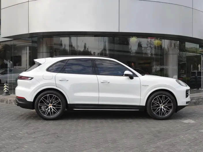 Cayenne E-Hybrid 2024 Model Cayenne E-Hybrid 2.0T – фото 6