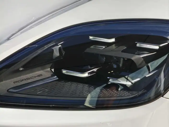 Cayenne E-Hybrid 2024 Model Cayenne E-Hybrid 2.0T – фото 7