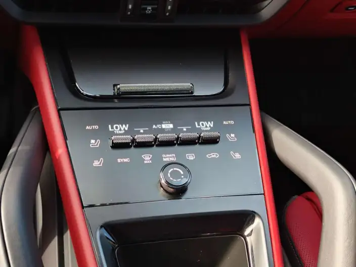 Cayenne E-Hybrid 2024 Model Cayenne E-Hybrid 2.0T – фото 10