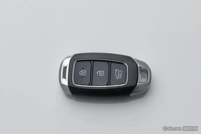 Hyundai Ioniq 2023 Model 1.5L CVT GLX Elite Edition – фото 6