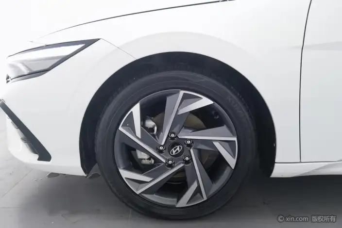 Hyundai Ioniq 2023 Model 1.5L CVT GLX Elite Edition – фото 8