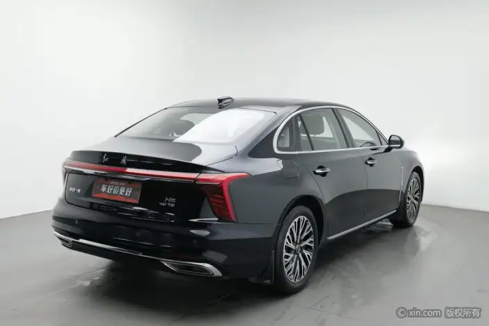 Hongqi H5 2025 Model 2.0T Automatic Flag Enjoy Edition