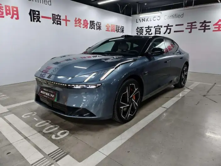 **Lynk & Co Z10** 2024 Model 95kWh 702km 4WD Smart Driving Ultra