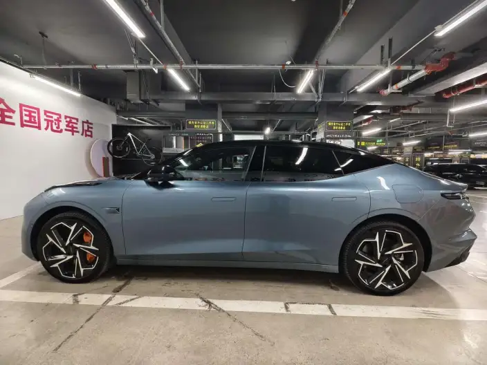 **Lynk & Co Z10** 2024 Model 95kWh 702km 4WD Smart Driving Ultra
