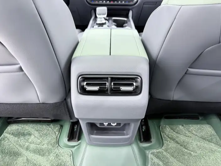 BAIC BJ40 2026 Model 2.0T Automatic Petrol Advanced version – фото 7