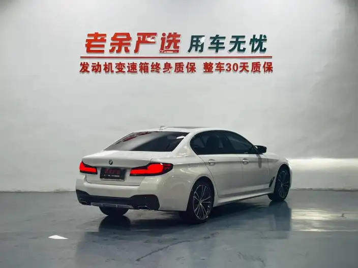 BMW 5 Series 2023 Model Facelift 530Li Leading Model M Sports Set – фото 6