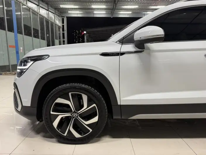 Volkswagen Tharu 2024 Model 300TSI 2WD Full Moon Edition – фото 8