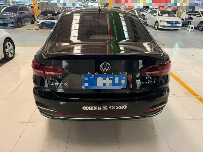 Volkswagen Lavida 2023 Model Facelift 1.5L Automatic Five million editions – фото 5