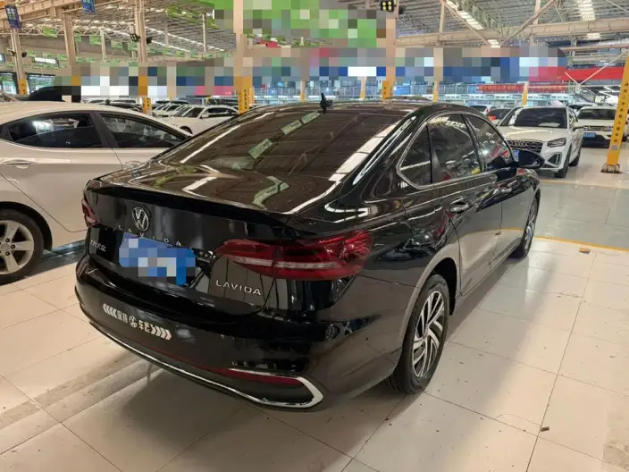 Volkswagen Lavida 2023 Model Facelift 1.5L Automatic Five million editions – фото 6