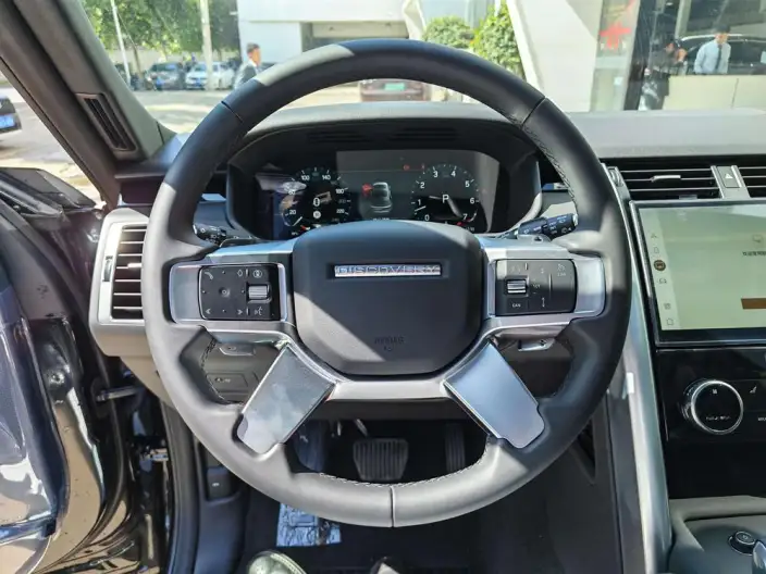 Land Rover Discovery 2025 Model 360PS S – фото 6