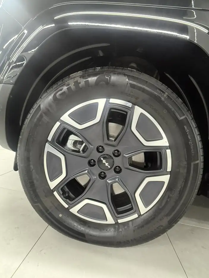 Titan 7 PHEV 2025 Model 200KM 2WD Max Edition – фото 9
