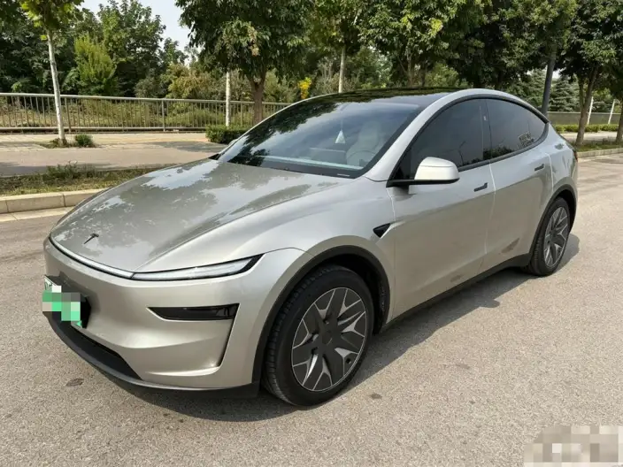 Model Y L 2026 Model Standard Edition – фото 1