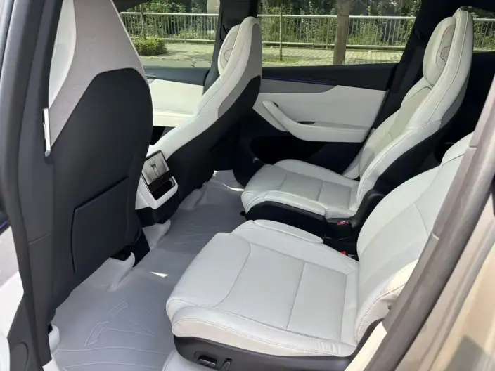 Model Y L 2026 Model Standard Edition – фото 9