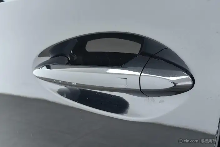 Hongqi E-QM5 2023 Model 620KM PLUS Edition – фото 7