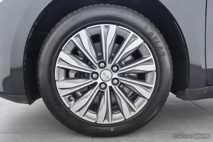 Hongqi E-QM5 2023 Model 620KM PLUS Edition – фото 10