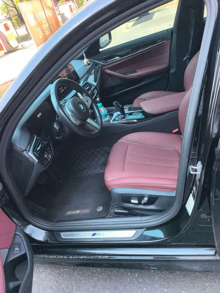 BMW 5 Series 2021 Model 525Li M Sports Set – фото 10