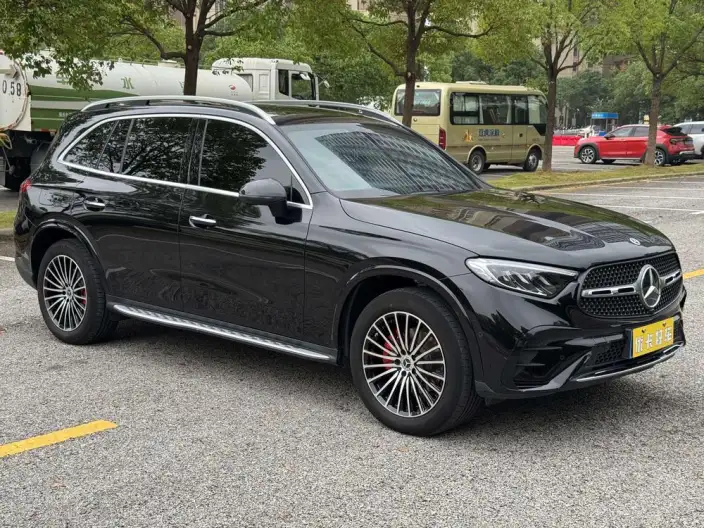 Mercedes-Benz GLC 2023 Model Facelift GLC 260 L 4MATIC Luxury Model 5 seat