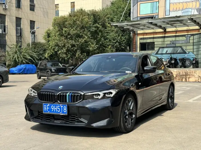 BMW 3 Series 2025 Model 330i M Sports Night Set