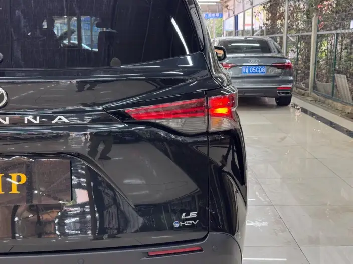 Toyota Sienna 2024 Model Hybrid 2.5L Comfort Edition – фото 7