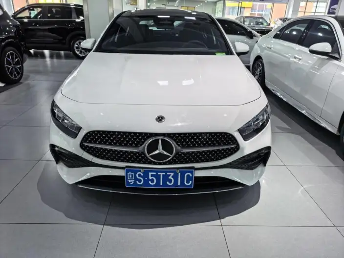 Mercedes-Benz A-class 2024 Model A 200 L Fashion Edition