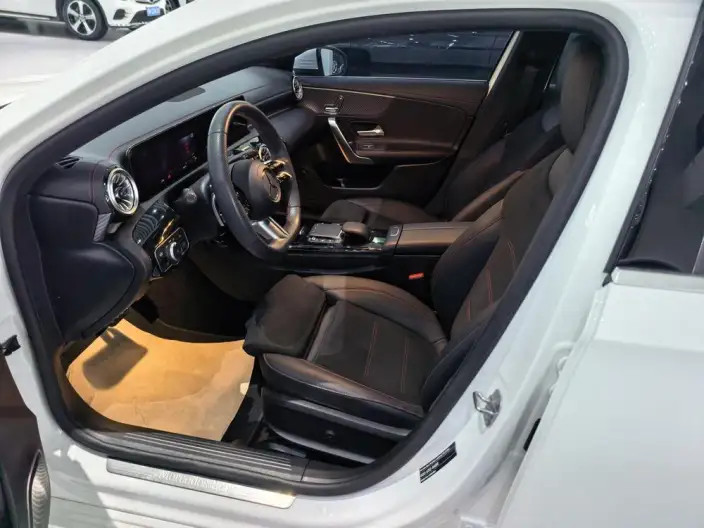 Mercedes-Benz A-class 2024 Model A 200 L Fashion Edition – фото 9