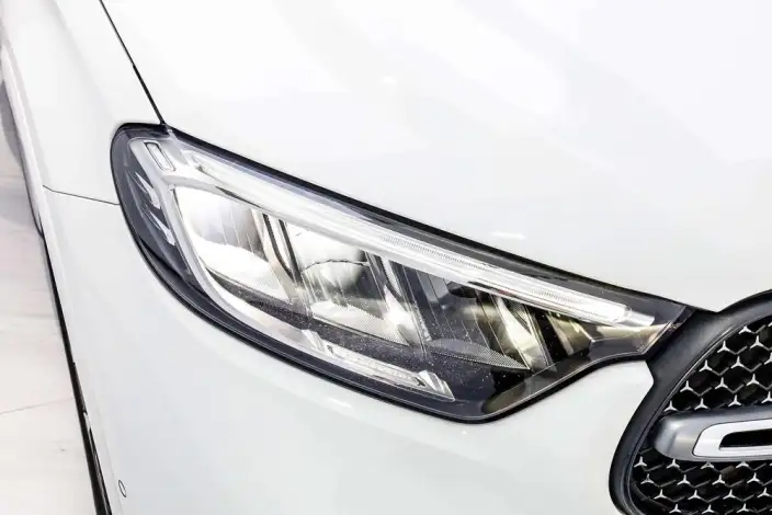 Mercedes-Benz GLC 2023 Model Facelift GLC 260 L 4MATIC Dynamic Model 5 seat – фото 8