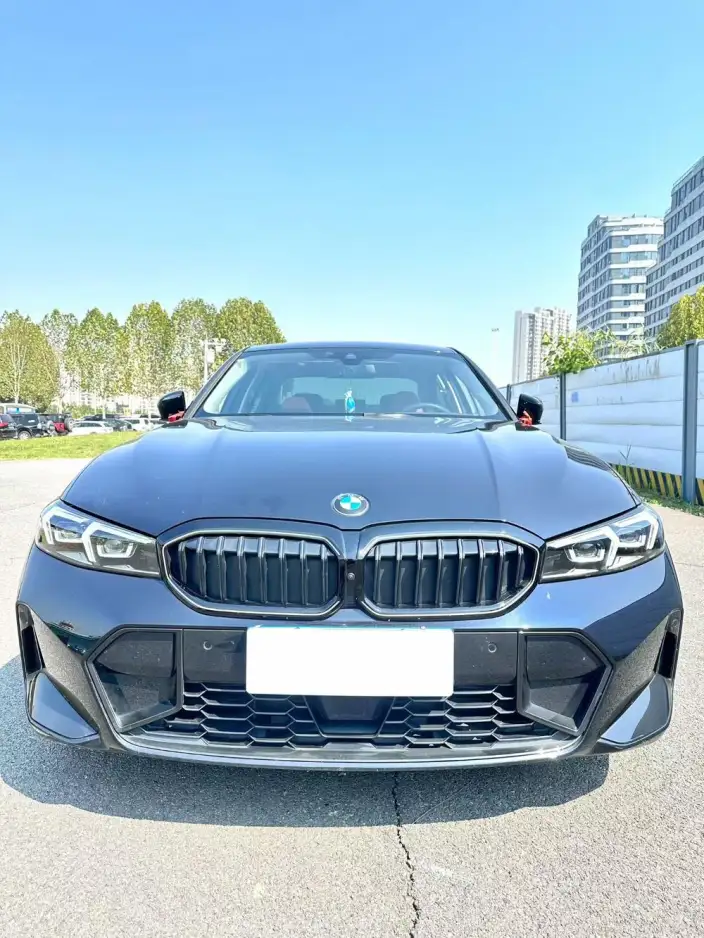 BMW 3 Series 2025 Model 330Li M Sports Night Set