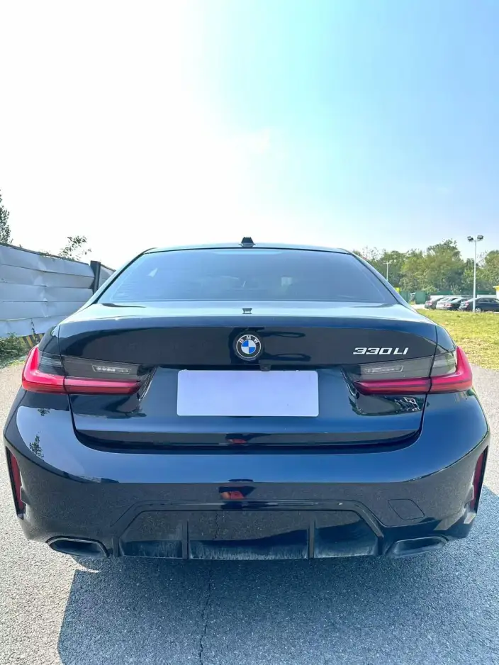 BMW 3 Series 2025 Model 330Li M Sports Night Set