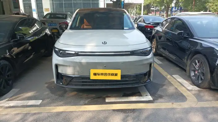 Leapmotor C10 2024 Model EV Edition 530 Smart Edition – фото 2