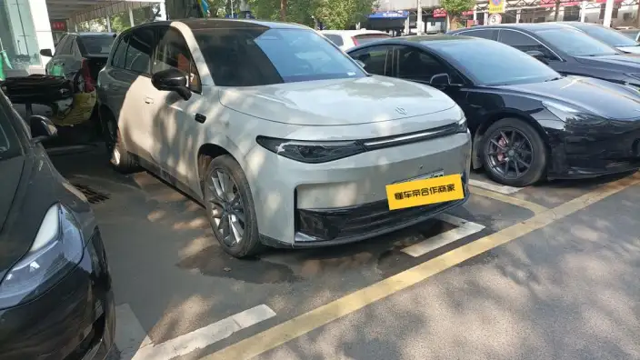 Leapmotor C10 2024 Model EV Edition 530 Smart Edition – фото 3
