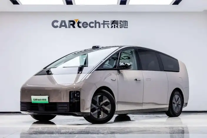 Li Auto MEGA 2024 Model Ultra Edition – фото 1