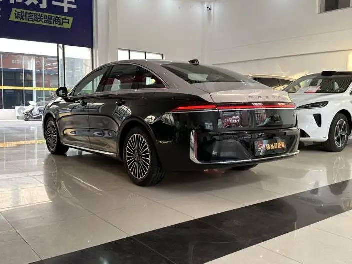 Roewe M7 DMH 2025 Model 160km Comfort Edition – фото 5
