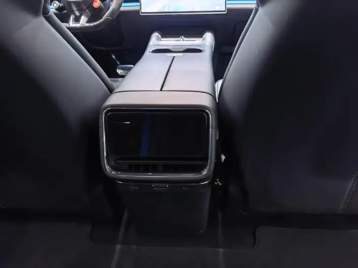Xiaomi SU7 2026 Model 4WD Max Edition – фото 8