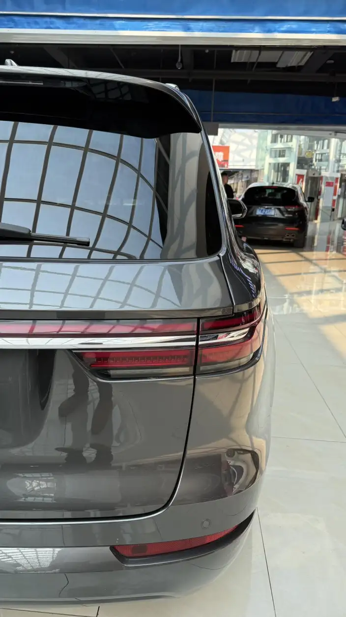 Li Auto ONE 2021 Model Extended Range 6 seat Edition – фото 8