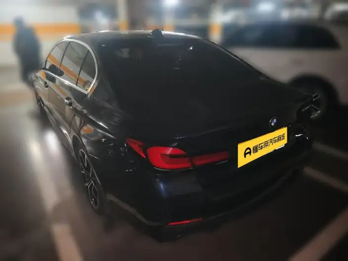 BMW 5 Series 2022 Model 530Li Exclusive Model M Sports Set – фото 4