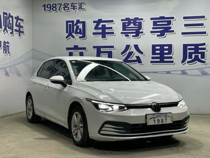 Volkswagen Golf 2021 Model 200TSI DSG – фото 3