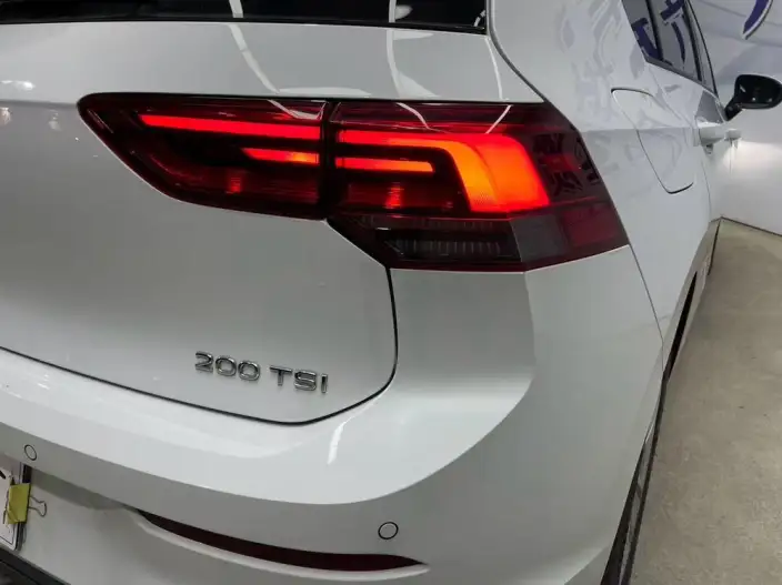 Volkswagen Golf 2021 Model 200TSI DSG – фото 7