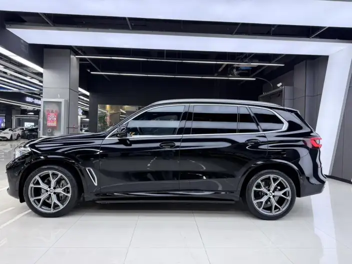 BMW X5 2022 Model Facelift xDrive 40Li M Sports Set – фото 4