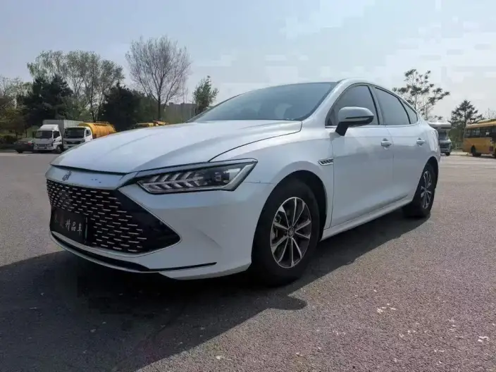 BYD Qin PLUS DM 2023 Model DM-i Champion Edition 55KM Leading Model – фото 1
