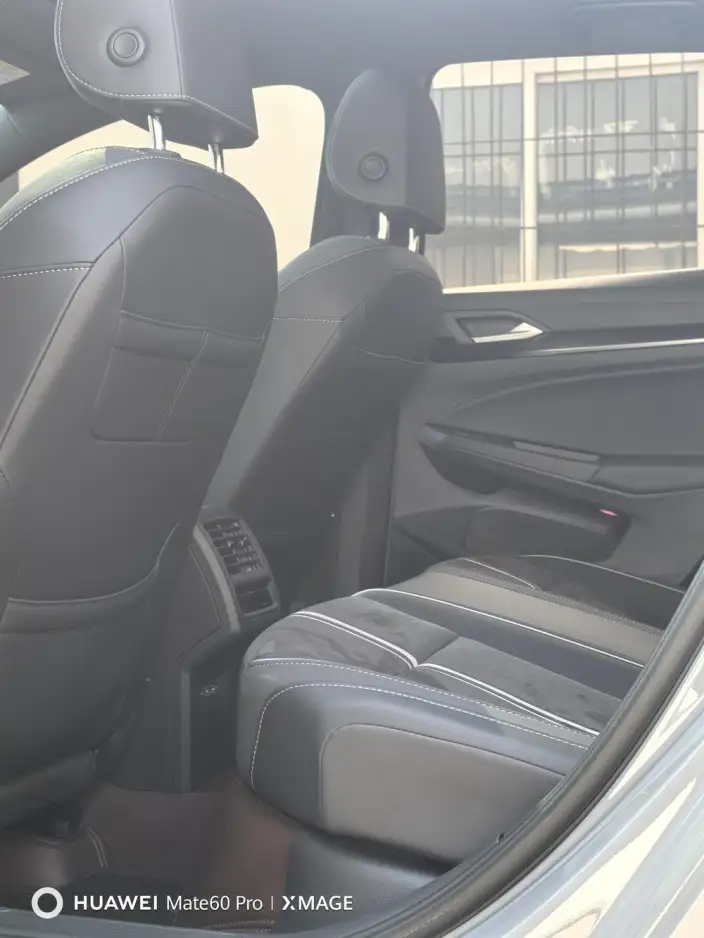 Volkswagen Golf 2021 Model 280TSI DSG 30th Anniversary Memorial Edition – фото 8