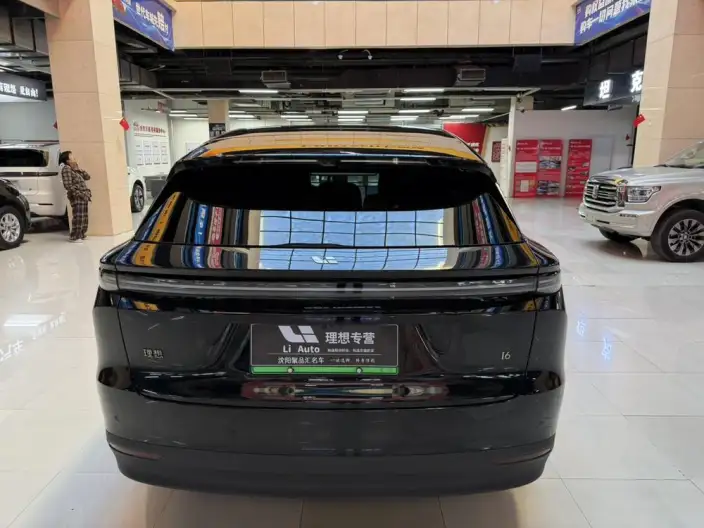 Li Auto i6 2025 Model 4WD Standard Edition – фото 5