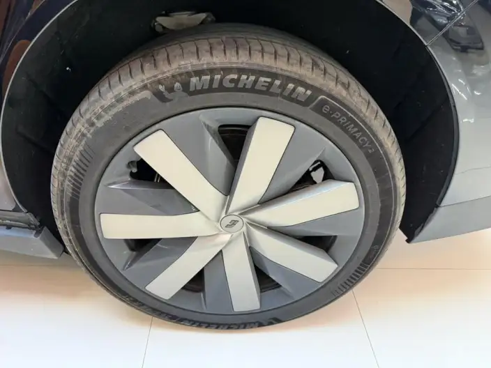 Li Auto i6 2025 Model 4WD Standard Edition – фото 7