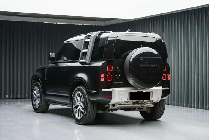 Land Rover Defender 2023 Model Facelift 90 3.0T P400 XS – фото 5